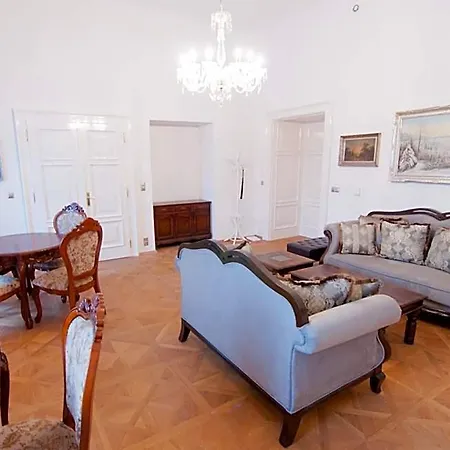 Отель Zamek 4*