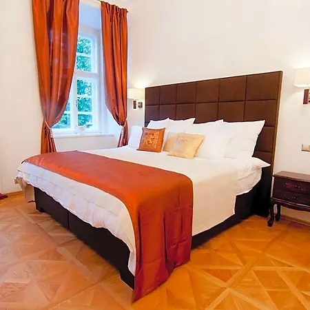 Отель Zamek Jesenik nad Odrou