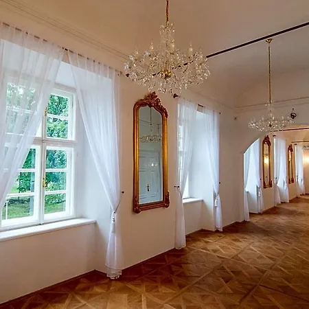 Zamek Отель Jesenik nad Odrou