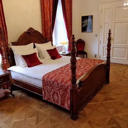Zámek Hotel 4*