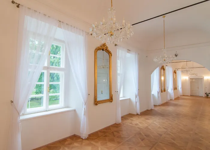 Zamek Otel 4*